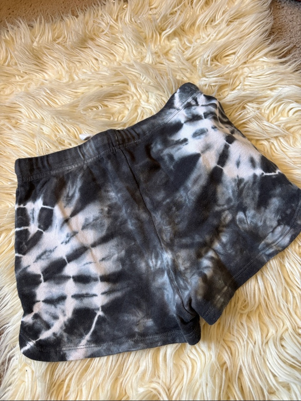 Cotton - on girls tie dye shorts - Picture 6 of 7
